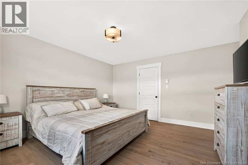 32 Rochefort Street — photo 34 of 40