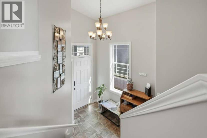 4407 54 Street, Rocky Mountain House, photo 2