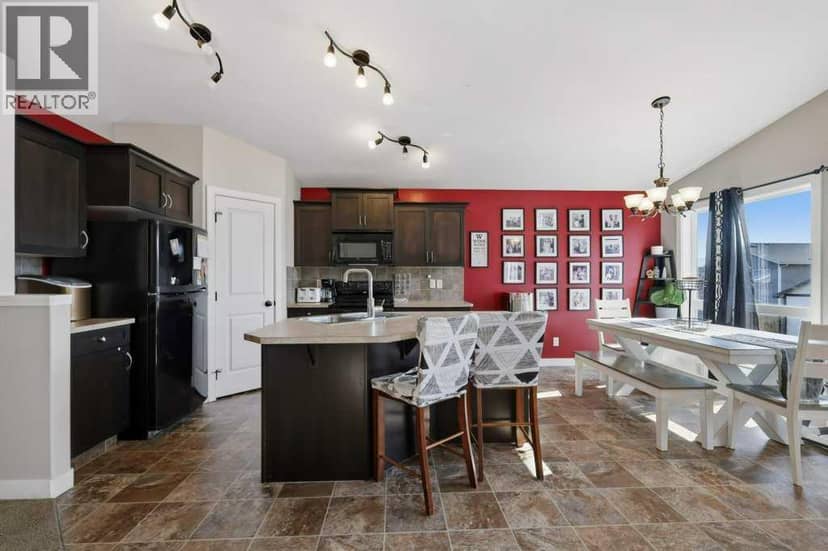 4407 54 Street, Rocky Mountain House, photo 5