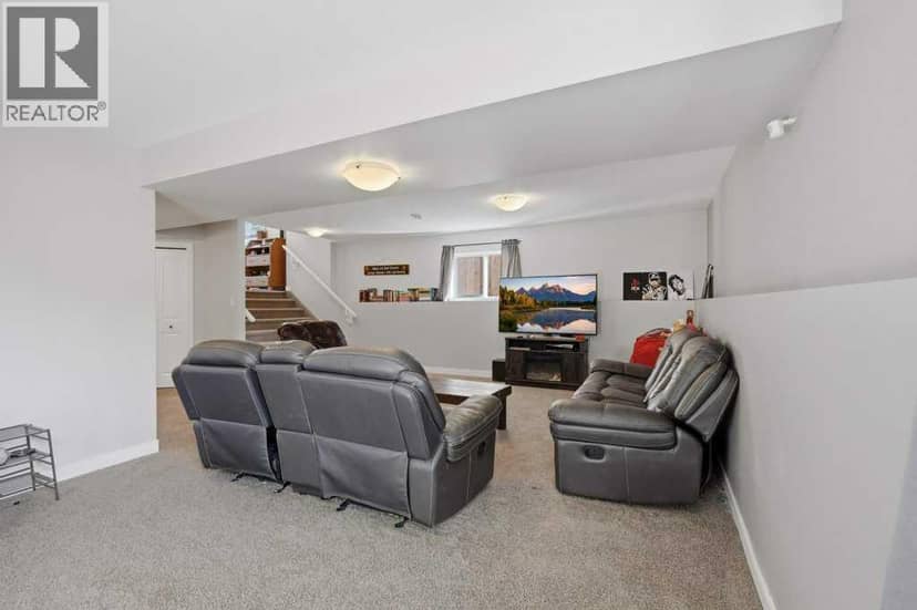 4407 54 Street — photo 23 of 38