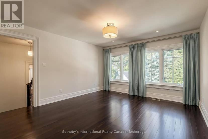 1073 Lakeshore Road E — photo 30 of 40