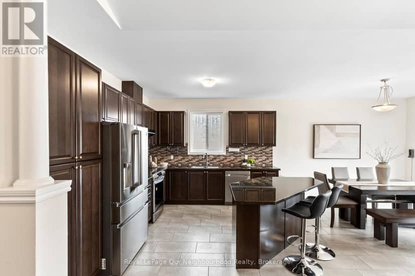 17 Old Trafford Drive — photo 13 of 40