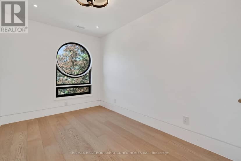 119 Glengrove Avenue W — photo 26 of 40