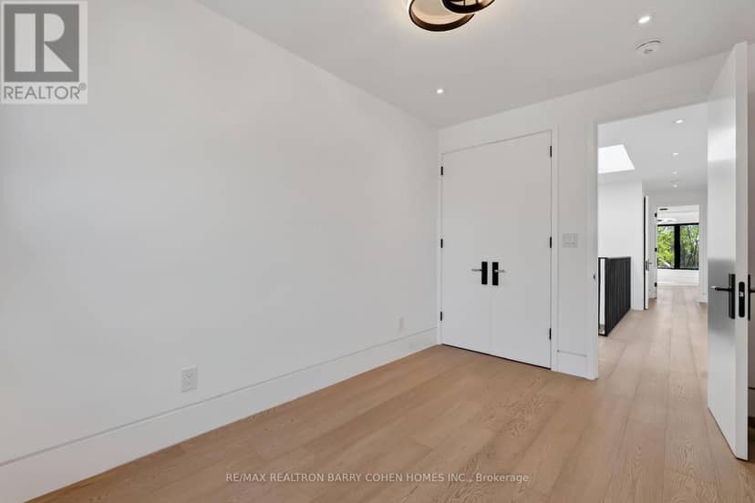 119 Glengrove Avenue W — photo 27 of 40