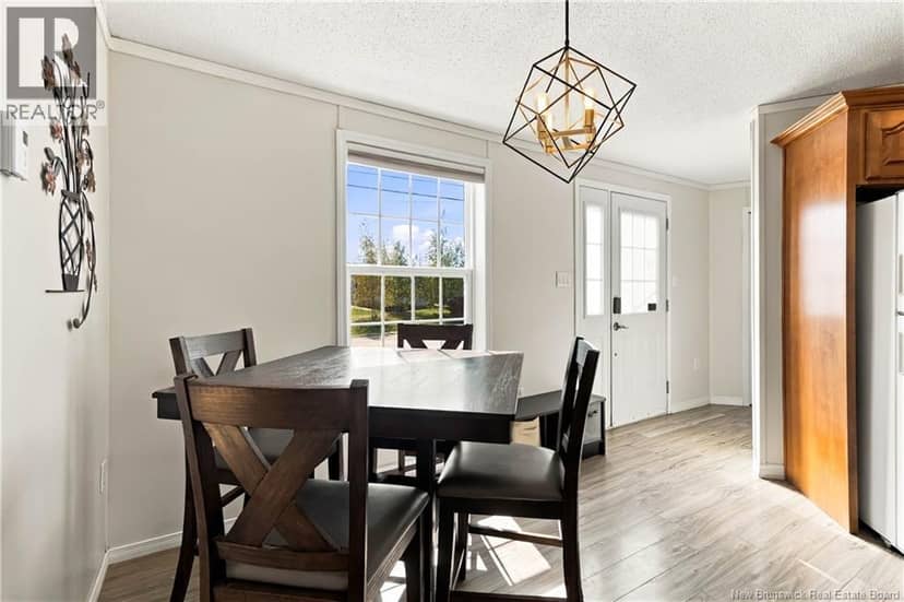 590 Champlain Street — photo 10 of 40