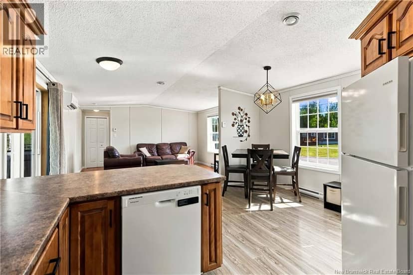 590 Champlain Street — photo 18 of 40