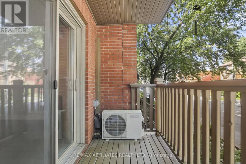 1 - 160 Bruyere Street — photo 35 of 37