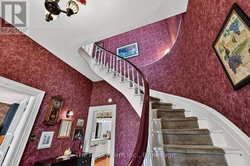 12 Stover Street S — photo 18 of 40
