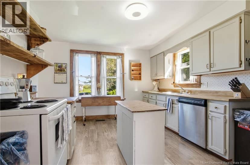 17 Apartment Road — photo 10 of 40