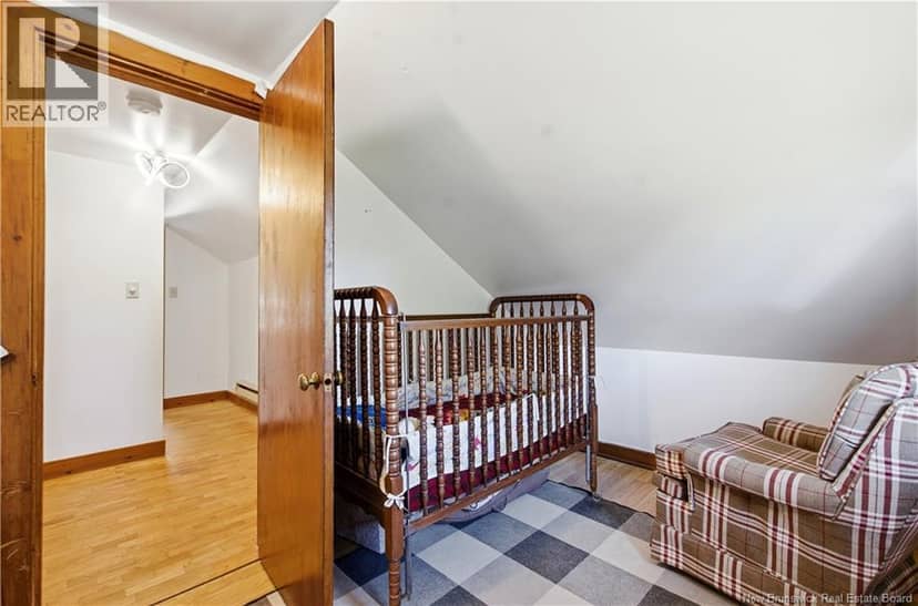17 Apartment Road — photo 23 of 40