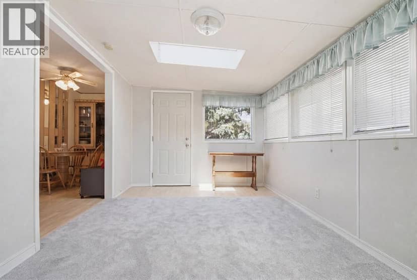 3011 Burroughs Manor NE, Calgary, photo 6