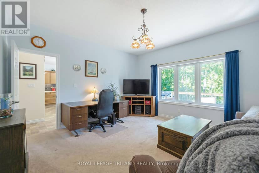 17 Jacklin Court — photo 15 of 40