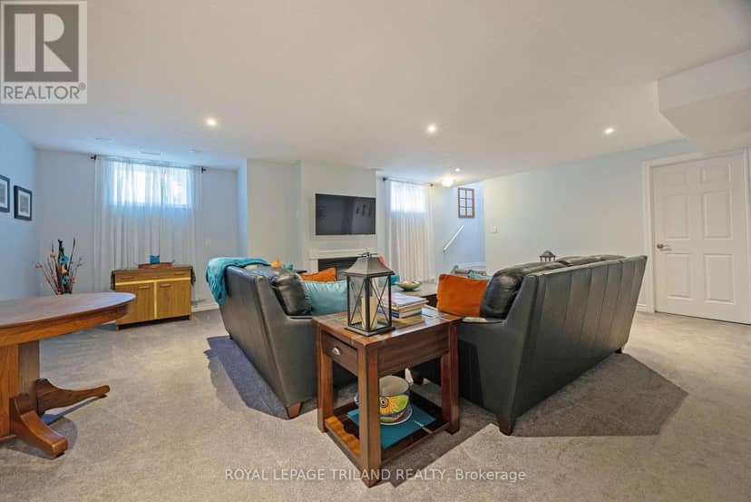 17 Jacklin Court — photo 26 of 40