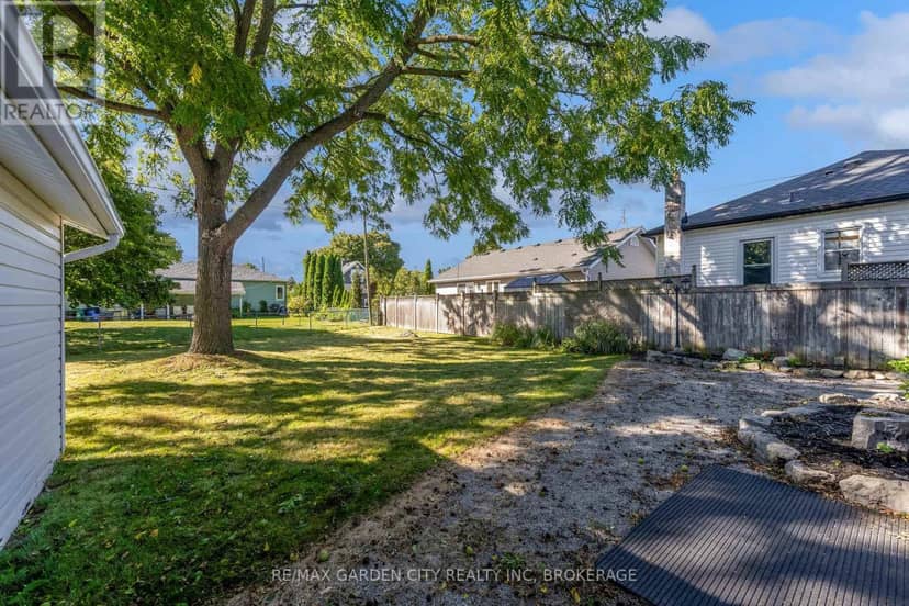 4 Manor Road — photo 22 of 24