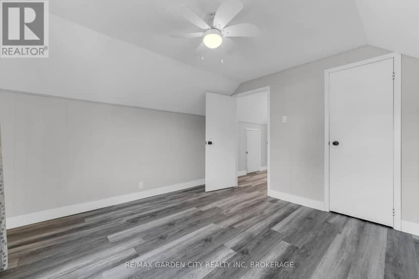 4 Manor Road — photo 12 of 24