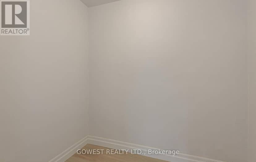 502 - 557 The East Mall — photo 21 of 22