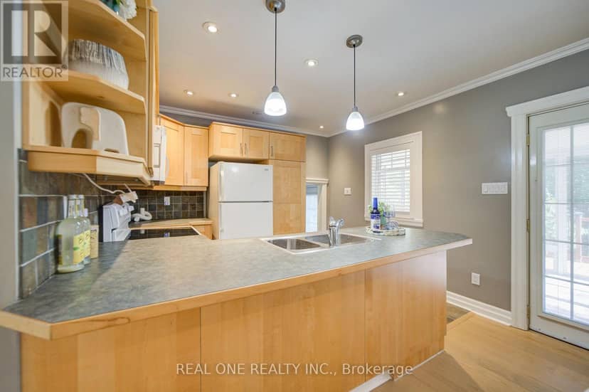 1099 Kent Avenue — photo 13 of 40