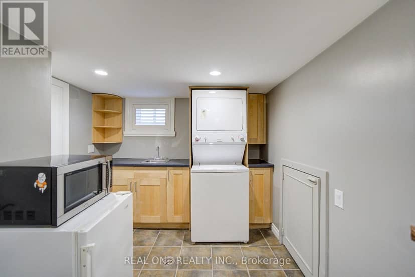 1099 Kent Avenue — photo 33 of 40
