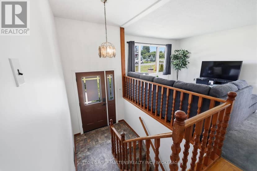 2212 Battersea Road, Kingston, photo 6