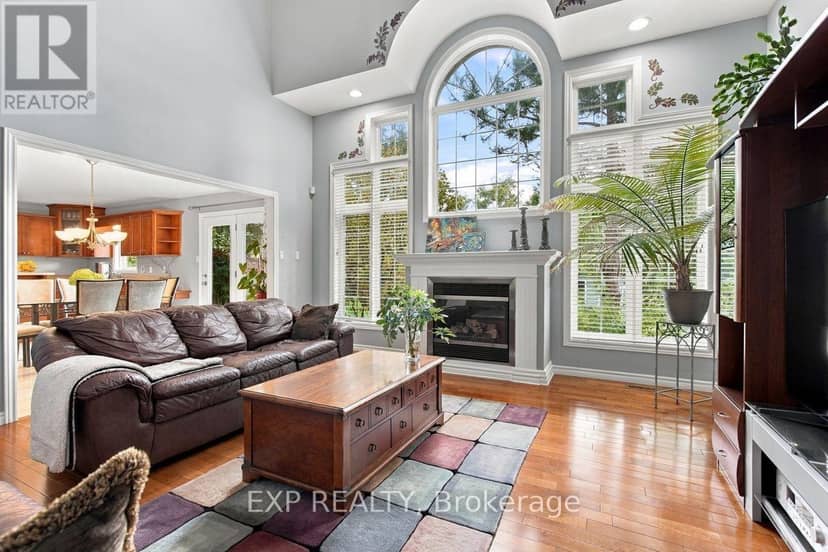 281 Chambers Avenue — photo 12 of 34