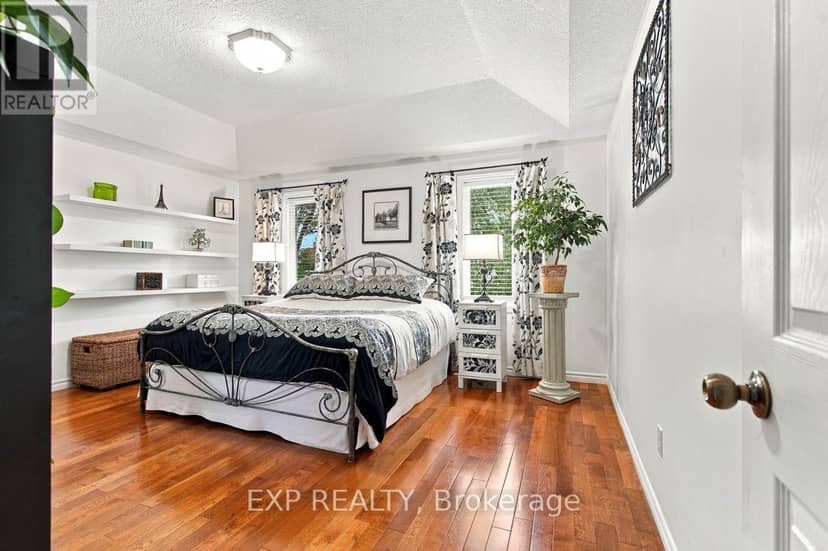 281 Chambers Avenue — photo 18 of 34