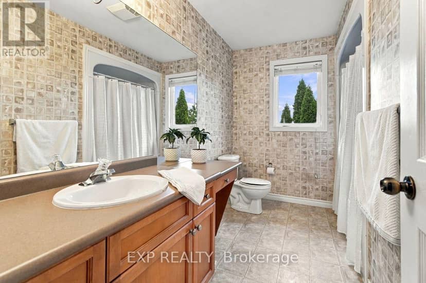 281 Chambers Avenue — photo 23 of 34