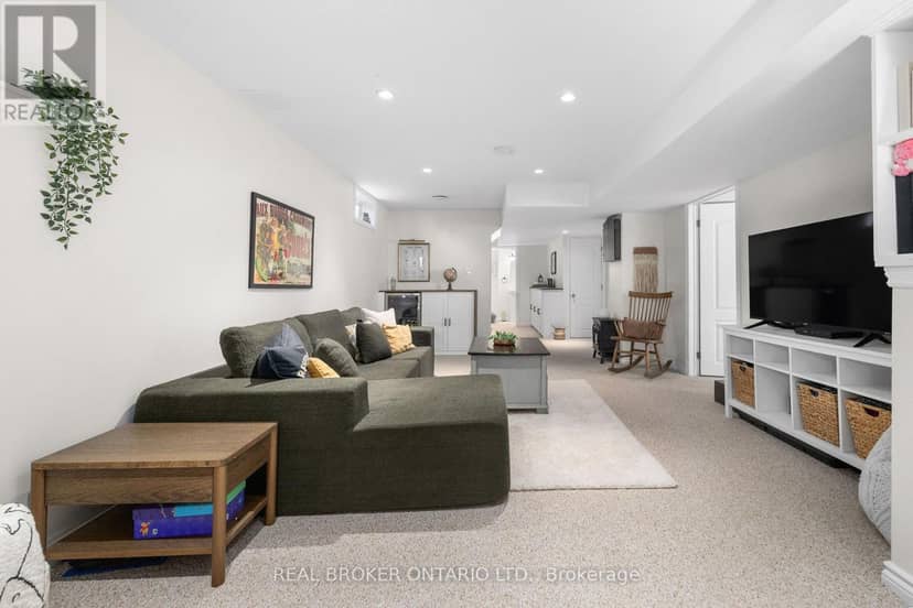 83 Comba Drive — photo 32 of 39