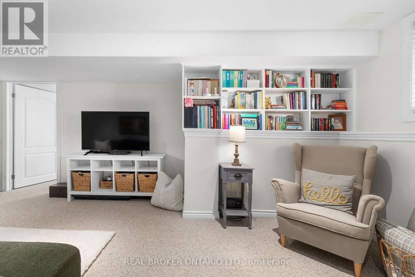 83 Comba Drive — photo 34 of 39