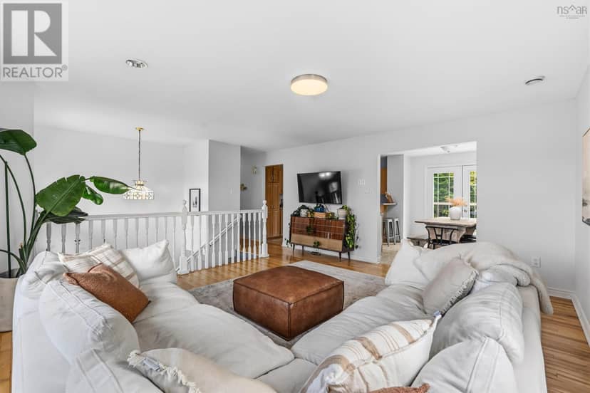 38 Charles Meade Drive — photo 15 of 40