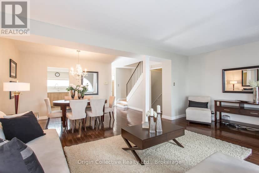 40 - 10 Esterbrooke Avenue, Toronto