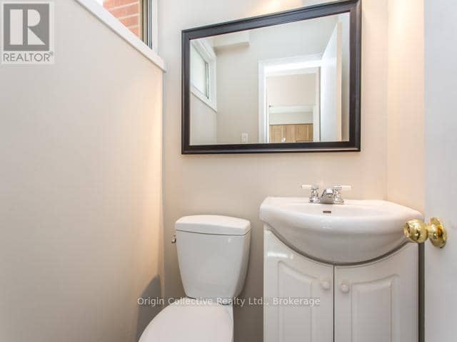 40 - 10 Esterbrooke Avenue, Toronto, photo 8