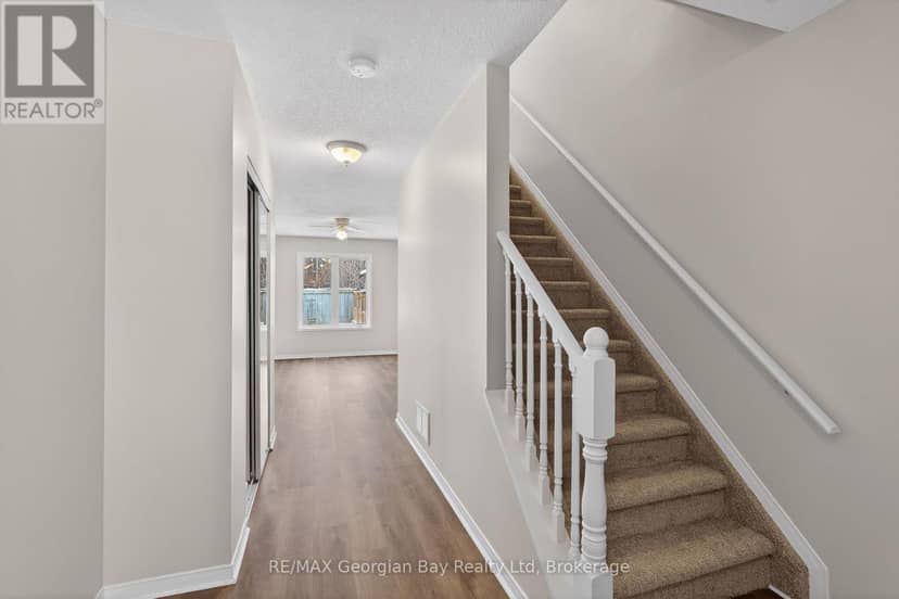836 Coral Springs Lane, Midland, photo 3