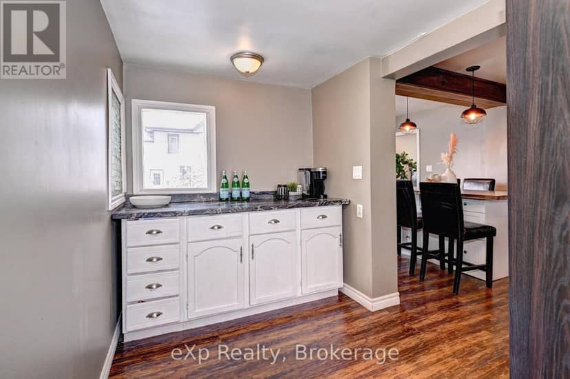 310 Barber Avenue N, North Perth, photo 8