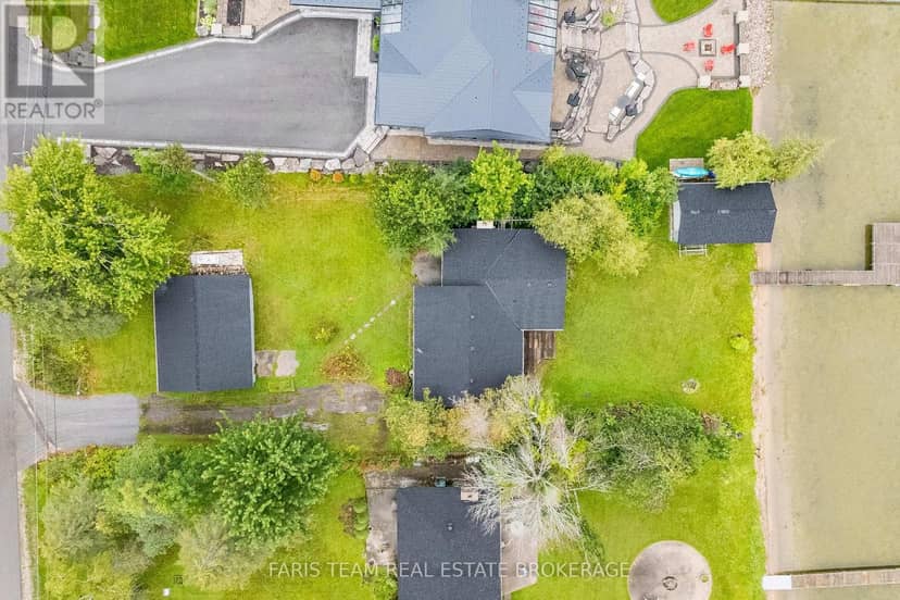 1467 Cunningham Crescent — photo 32 of 34