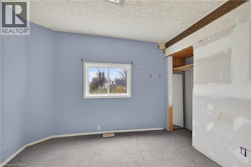 527 BOND Street — photo 19 of 40