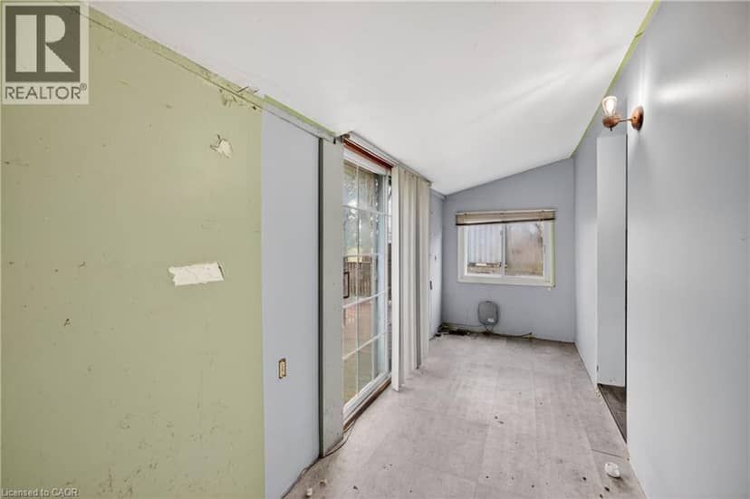 527 BOND Street — photo 29 of 40