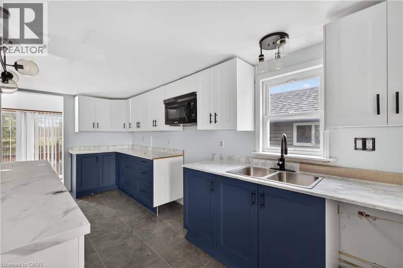 527 BOND Street — photo 10 of 40