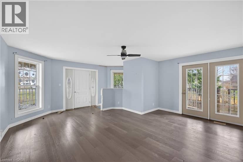 527 BOND Street — photo 8 of 40