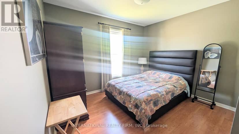 38 Windle Village Crescent — photo 9 of 22