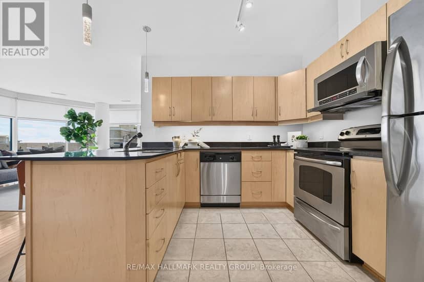 PH05 - 235 Kent Street — photo 26 of 40