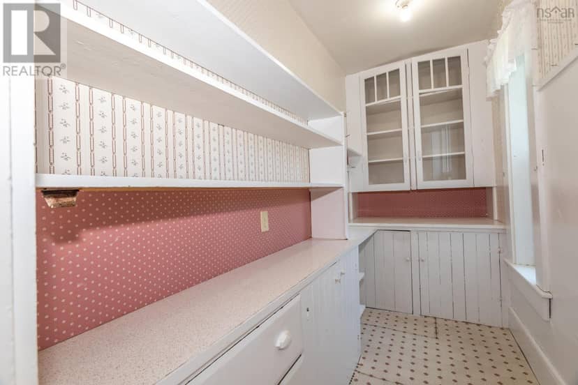 7498 Highway 340 — photo 10 of 40