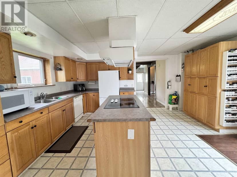 45 Elgin ST — photo 10 of 30