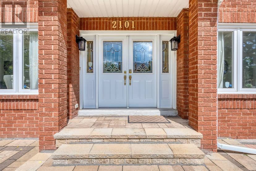 2101 Galena Crescent — photo 4 of 40