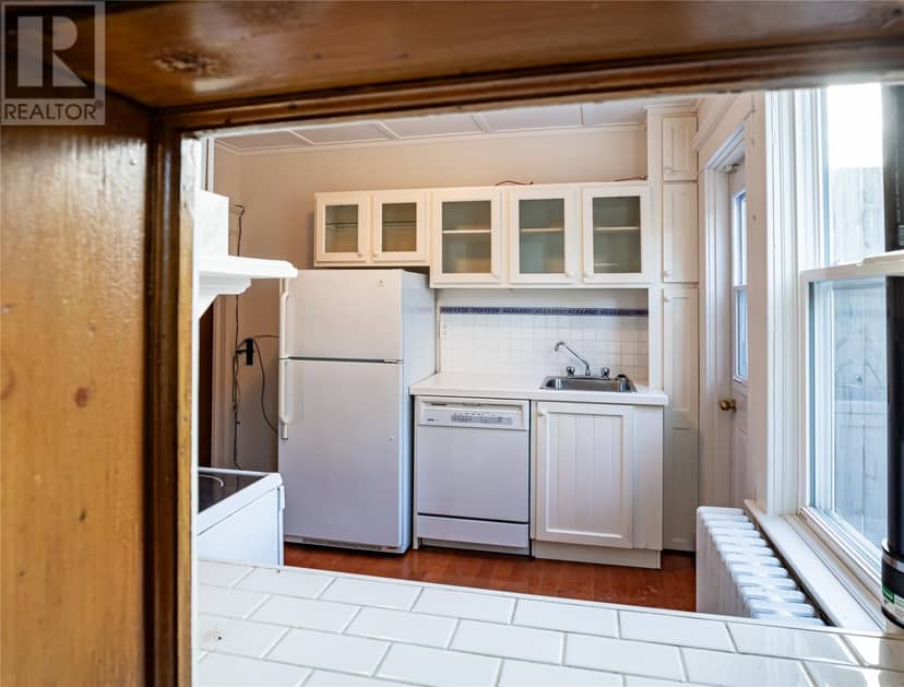 6 LeMarchant Road — photo 13 of 37