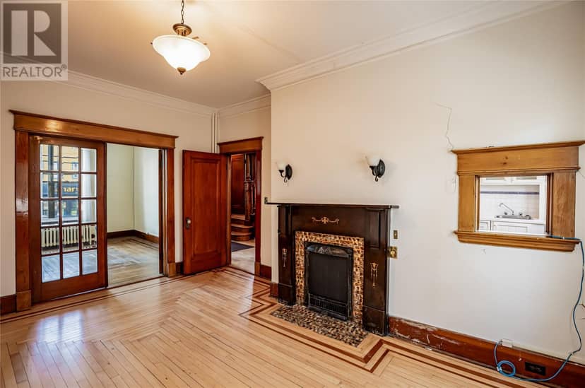 6 LeMarchant Road — photo 7 of 37