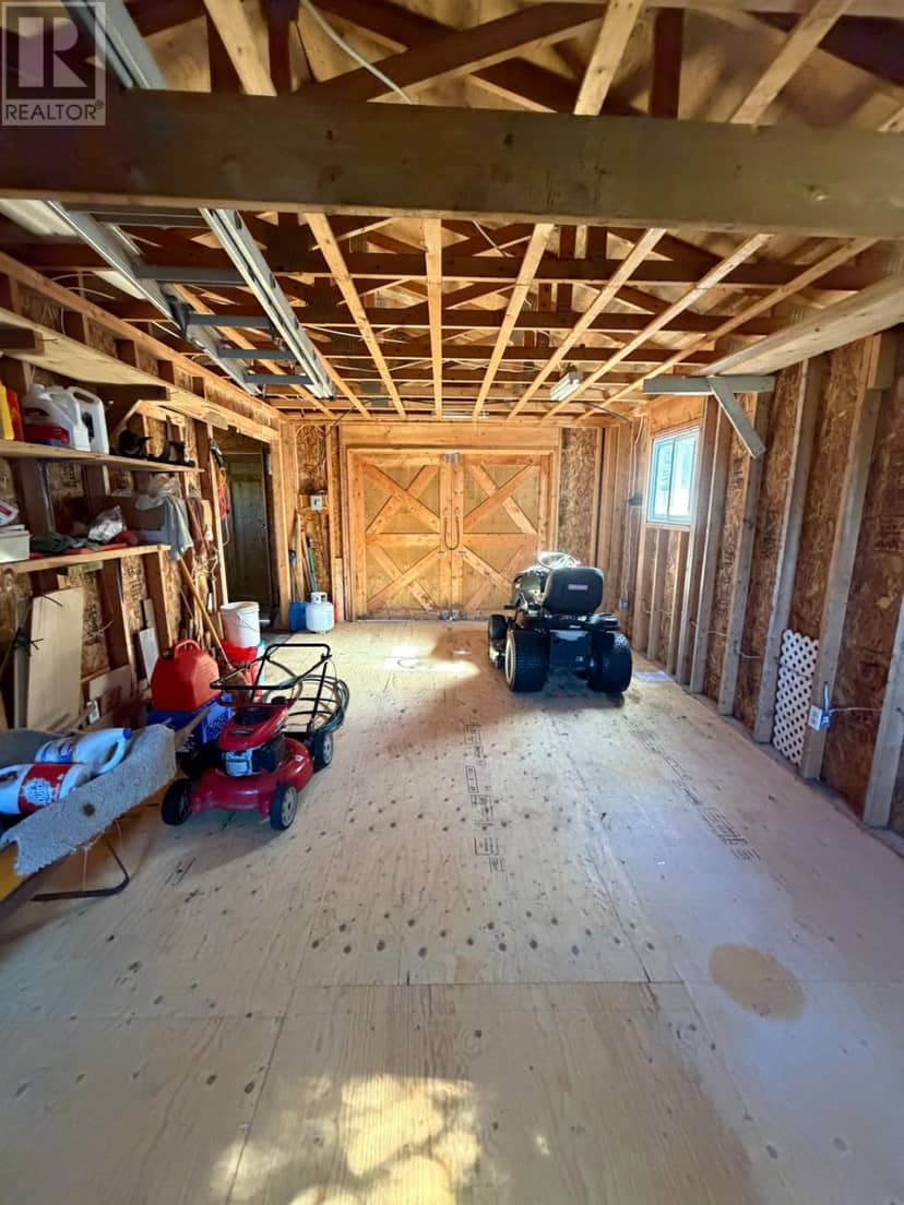 2 Roberts Drive — photo 34 of 40
