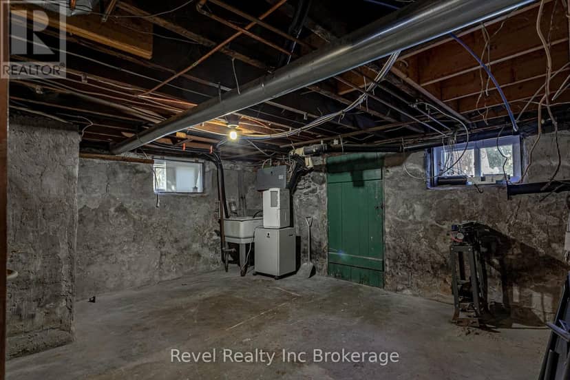 104 Ann Street — photo 38 of 40