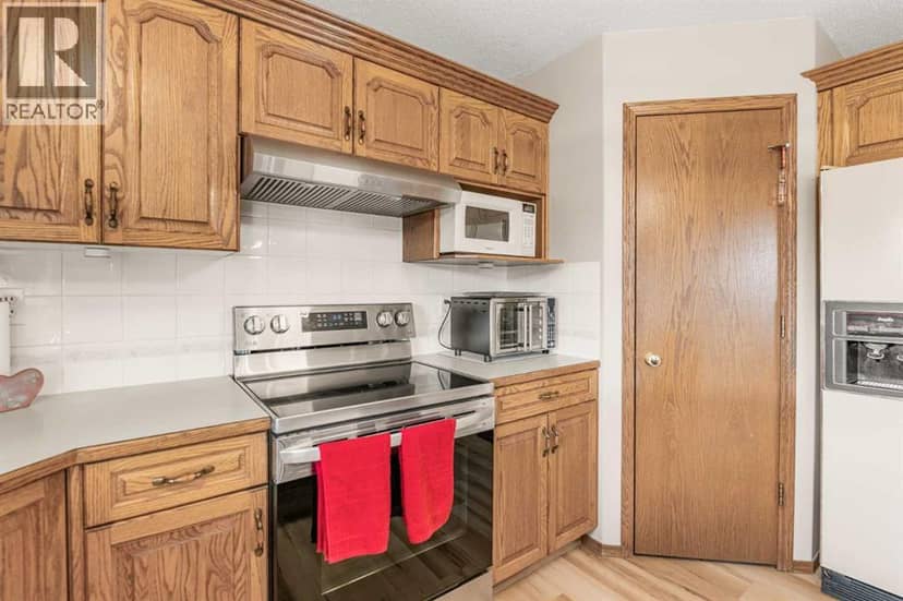 61013A,  Twp Rd 40-1 — photo 10 of 40