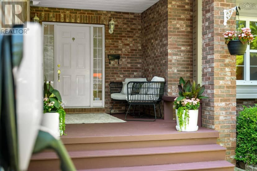 202 Glen Arbour Way — photo 4 of 40