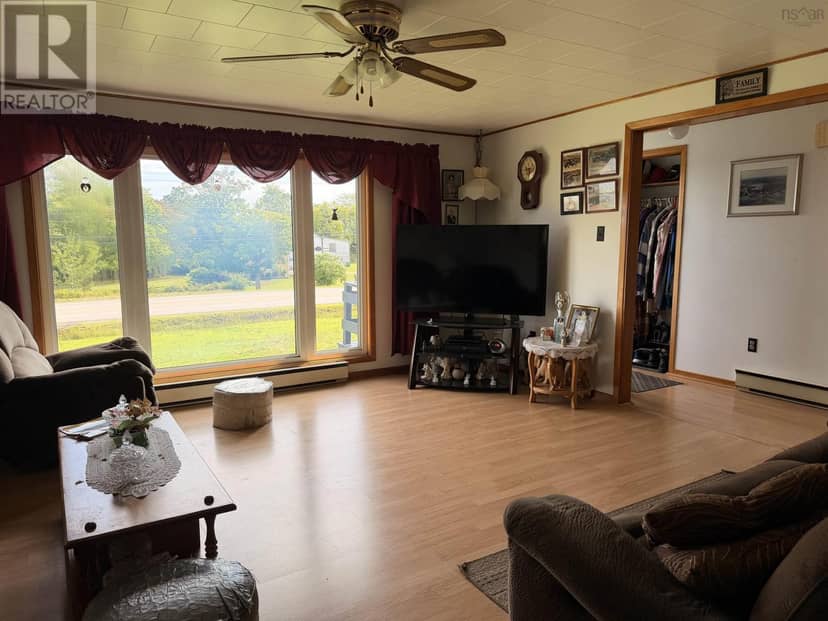 1268 Highway 334 — photo 9 of 18